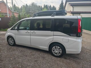 2018 Honda Stepwgn V Рестайлинг, белый, 1900000 рублей, вид 4