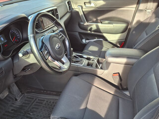 2018 Kia Sportage IV Рестайлинг, красный, 2350000 рублей, вид 5