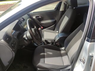 2012 Volkswagen Polo V, серебристый, 690000 рублей, вид 5