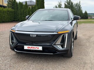 2023 Cadillac Lyriq, серебристый, 3900000 рублей, вид 2