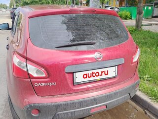 2012 Nissan Qashqai I Рестайлинг, красный, 850000 рублей, вид 2