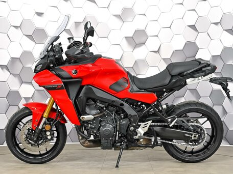 2022 Yamaha Tracer 9, красный, 1499000 рублей, вид 4