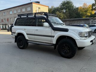 1995 Toyota Land Cruiser 80 Series Рестайлинг, белый, 3000000 рублей, вид 3