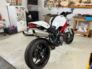 2011 Ducati Monster 796, белый, 590000 рублей, вид 3