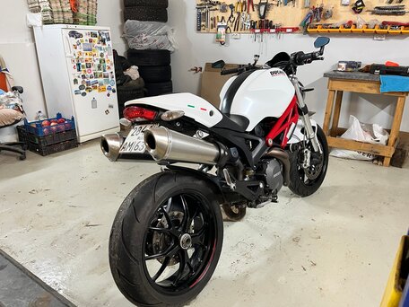 2011 Ducati Monster 796, белый, 590000 рублей, вид 3