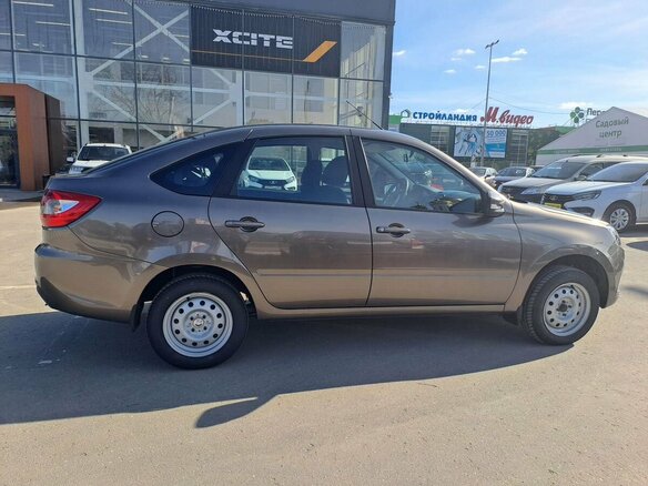 2026 Lada (ВАЗ) Granta I Рестайлинг, коричневый - вид 6