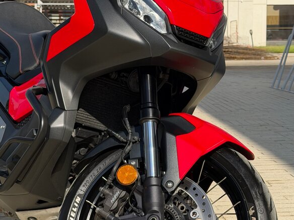 2019 Honda X-ADV, красный, 1150000 рублей - вид 11