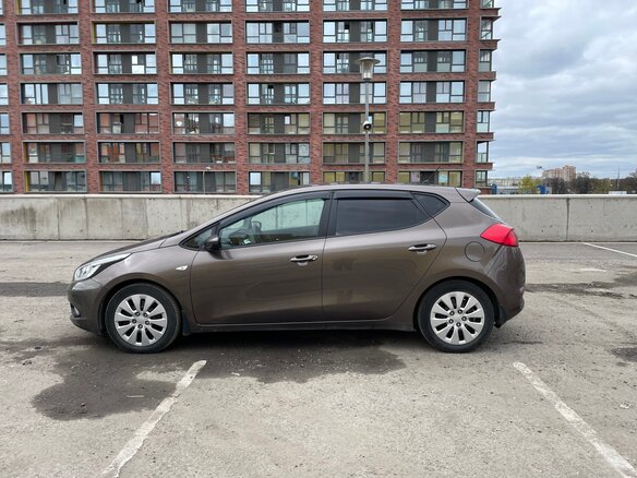 2012 Kia Ceed II, коричневый, 770000 рублей - вид 12