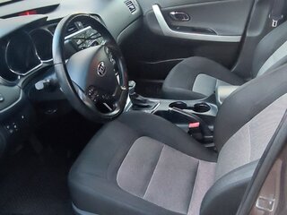 2017 Kia Ceed II Рестайлинг, коричневый, 1350000 рублей, вид 4