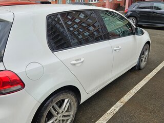 2011 Volkswagen Golf VI, белый, 560000 рублей, вид 3