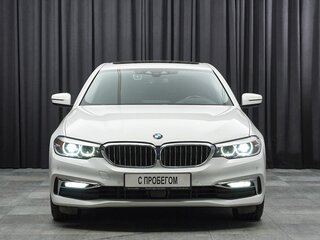 2018 BMW 5 серии 520i VII (G30/G31/G38), белый, 3690000 рублей, вид 2