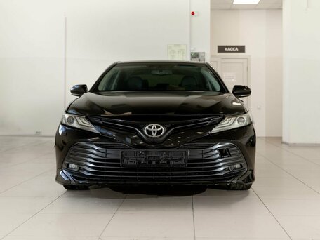 2019 Toyota Camry VIII (XV70), чёрный, 2700000 рублей, вид 2
