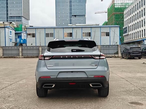 2022 Geely Emgrand S, серебристый, 980000 рублей - вид 5