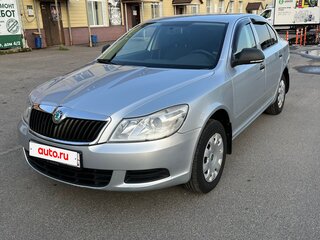 2011 Skoda Octavia II (A5) Рестайлинг, серебристый, 750000 рублей, вид 2