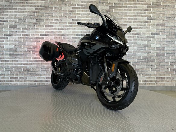 2025 BMW R 1300 RS, чёрный - вид 8