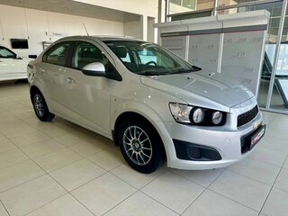 2013 Chevrolet Aveo II, серебристый, 729900 рублей, вид 1