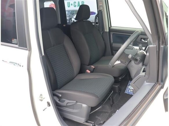 2024 Toyota Roomy I Рестайлинг, белый, 1202010 рублей - вид 6