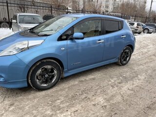 2012 Nissan Leaf (EM61) I (ZE0/AZE0), голубой, 600000 рублей, вид 1