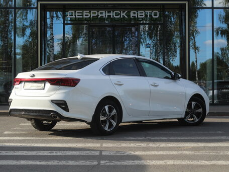 2020 Kia Cerato IV, белый, 2100000 рублей, вид 3