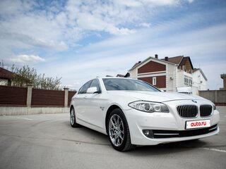 2011 BMW 5 серии 530d xDrive VI (F10/F11/F07), белый, 2150000 рублей, вид 2