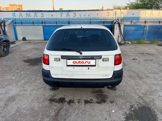2000 Toyota Caldina I Рестайлинг, белый, 350000 рублей, вид 3