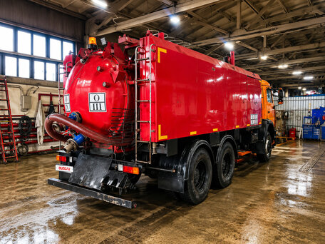 2007 КамАЗ 65115, красный, 4700000 рублей, вид 4