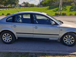 1998 Volkswagen Passat B5, серебристый, 325000 рублей, вид 4