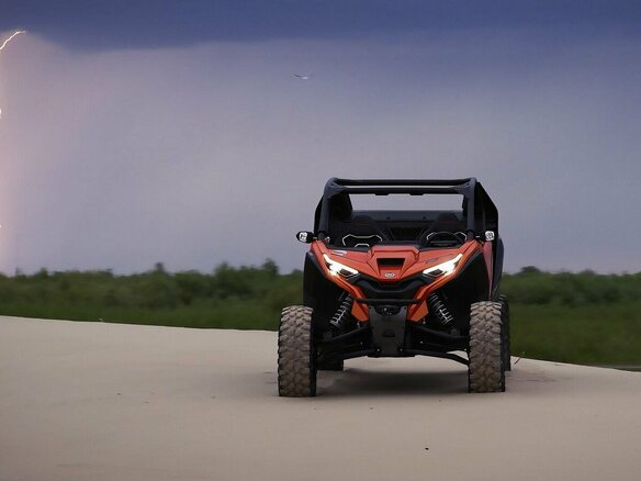 2026 CFMoto ZFORCE Z10-4 EPS, оранжевый, 3579900 рублей - вид 7