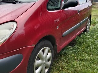 2000 Citroen Xsara Picasso, красный, 380000 рублей, вид 4