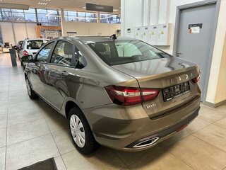 2026 Lada (ВАЗ) Vesta I Рестайлинг (NG), коричневый, 1737449 рублей, вид 5