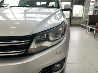 2016 Volkswagen Tiguan I Рестайлинг, серебристый, 1490000 рублей, вид 4