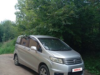2011 Honda Freed Spike I Рестайлинг, серебристый, 1500000 рублей, вид 1