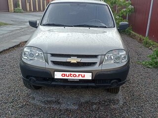 2013 Chevrolet Niva I Рестайлинг, серый, 790000 рублей, вид 1