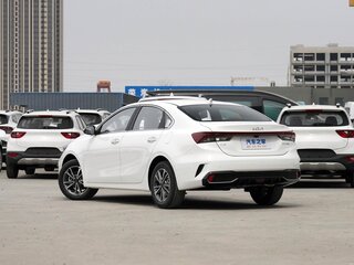 2026 Kia K3 II (China Market) Рестайлинг, белый, 2247007 рублей, вид 4