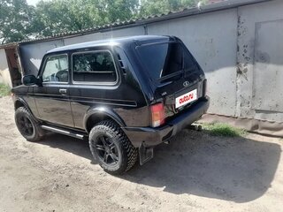 2015 Lada (ВАЗ) 2121 (4x4) Urban I Рестайлинг, чёрный, 650000 рублей, вид 4