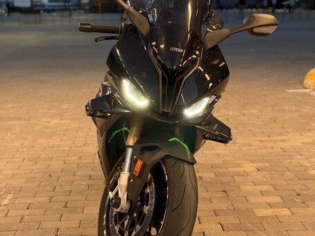 2022 BMW S 1000 RR, чёрный, 1750000 рублей, вид 2