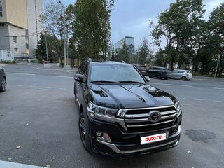2019 Toyota Land Cruiser 200 Series Рестайлинг 2, чёрный, 9000000 рублей, вид 2
