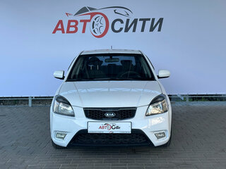 2010 Kia Rio II Рестайлинг, белый, 500000 рублей, вид 2