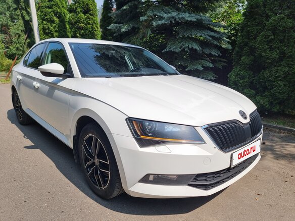 2017 Skoda Superb III, белый - вид 3