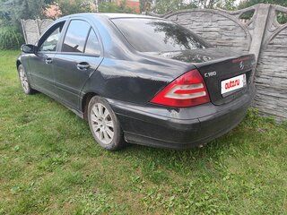 2005 Mercedes-Benz C-Класс 180 II (W203) Рестайлинг, чёрный, 650000 рублей, вид 4