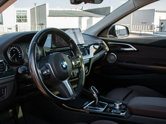 2021 BMW 1 серии 120i III (F52) Рестайлинг, синий, 2637000 рублей - вид 7