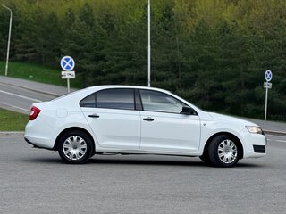 2016 Skoda Rapid I, белый, 900000 рублей, вид 4