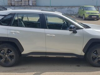 2022 Toyota RAV4 V (XA50), белый, 3800000 рублей, вид 4
