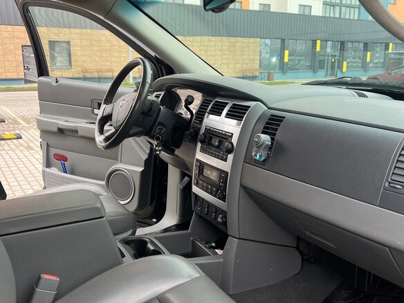 2005 Dodge Durango II, чёрный, 1400000 рублей - вид 8
