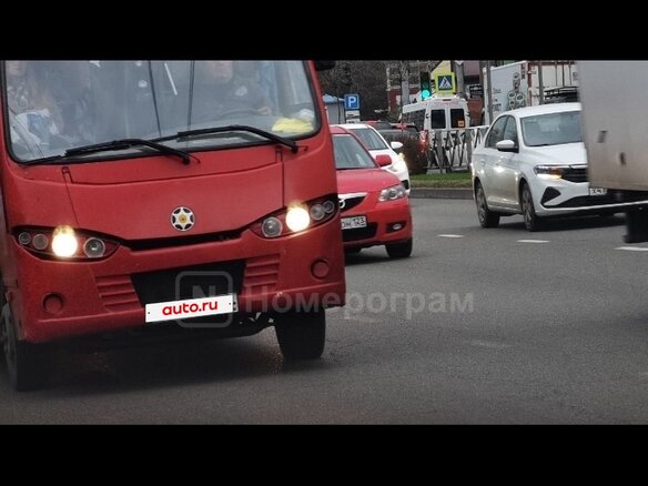2008 Hyundai Real, красный, 500000 рублей - вид 2