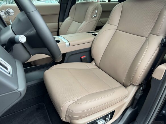 2025 Li Auto (Lixiang) L9 52.3 kWh I Рестайлинг, чёрный, 11990000 рублей - вид 22