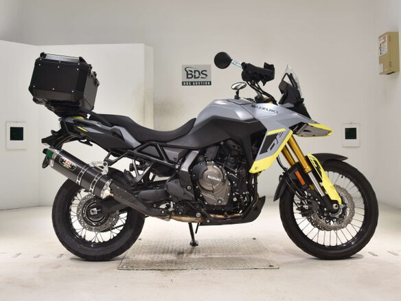 2023 Suzuki V-Strom 800DE, серый, 990000 рублей