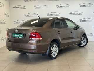 2016 Volkswagen Polo V Рестайлинг, коричневый, 1050000 рублей, вид 2