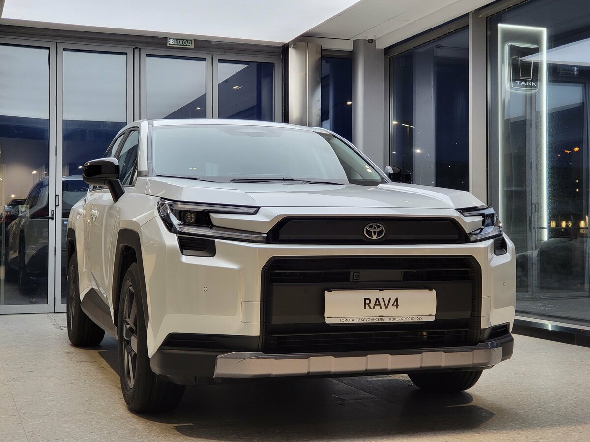 Открыть фотографии: Toyota RAV4 VI (XA60)
