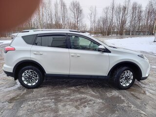 2016 Toyota RAV4 IV (XA40) Рестайлинг, белый, 2290000 рублей, вид 2